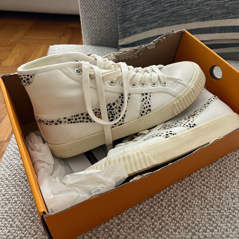 Brand New Gola Tennis Mark Cox High Tops - Off White Cheetah 6.5